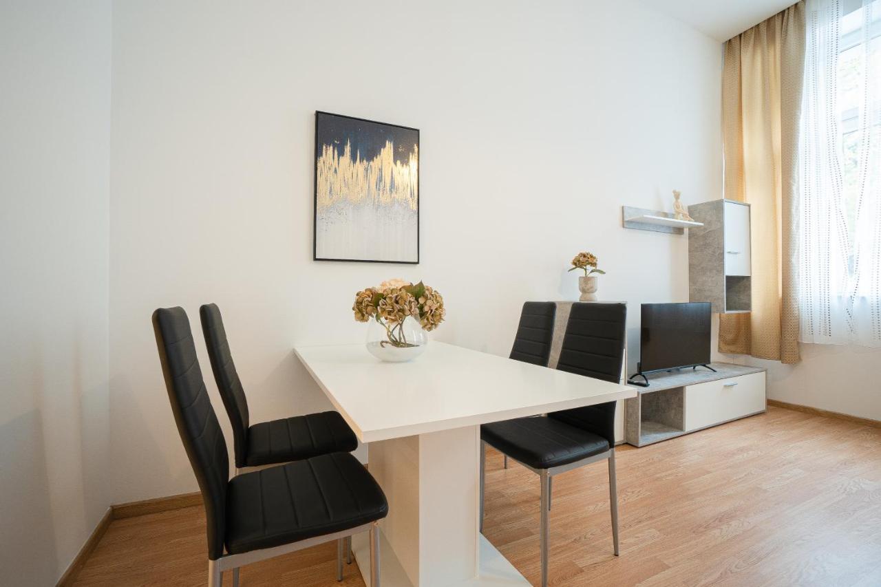 Apartment In The Central Area. 5 Minute'S Walk To The Danube. Vienna Exterior photo