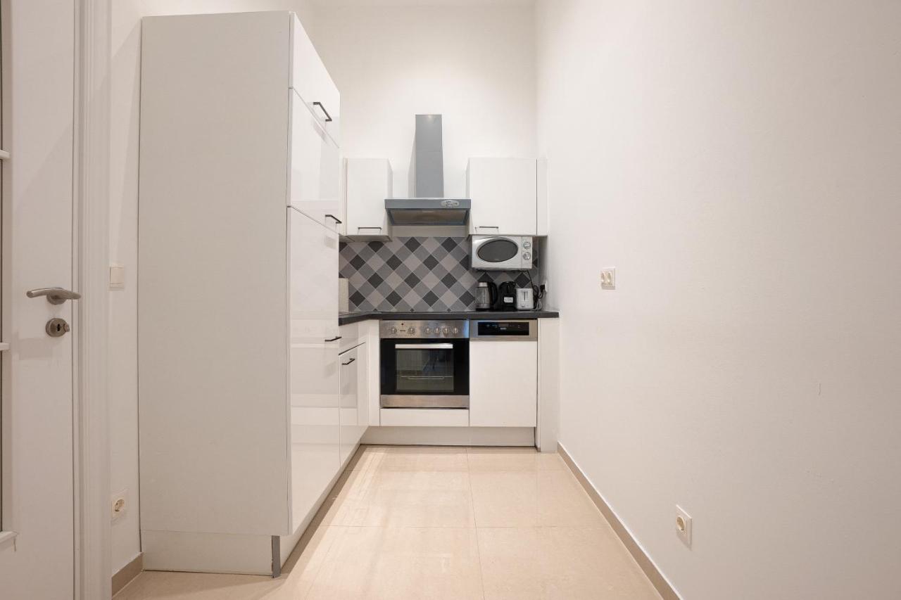 Apartment In The Central Area. 5 Minute'S Walk To The Danube. Vienna Exterior photo